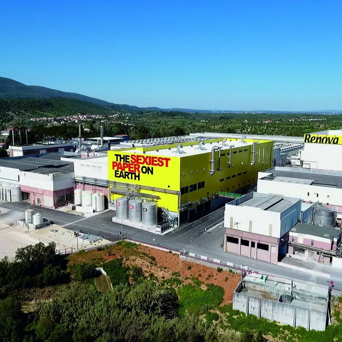 [Translate to Español:] Tissue paper company takes its finished products warehouse to the next level in Torres Novas, Portugal.